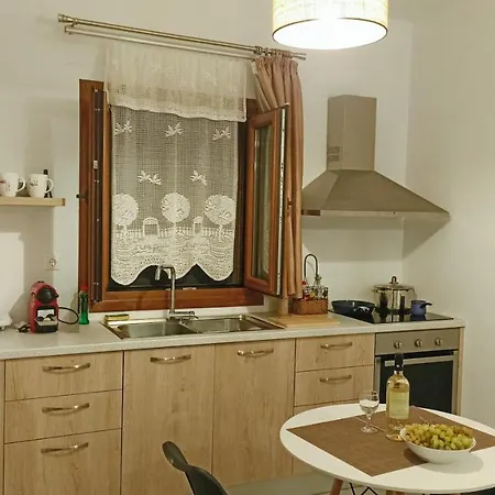 Thiseas * Naxos City