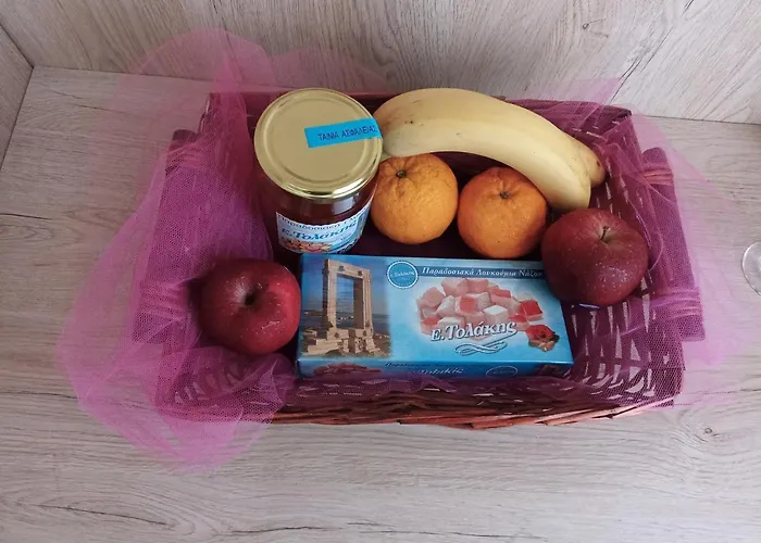 Thiseas * Naxos City